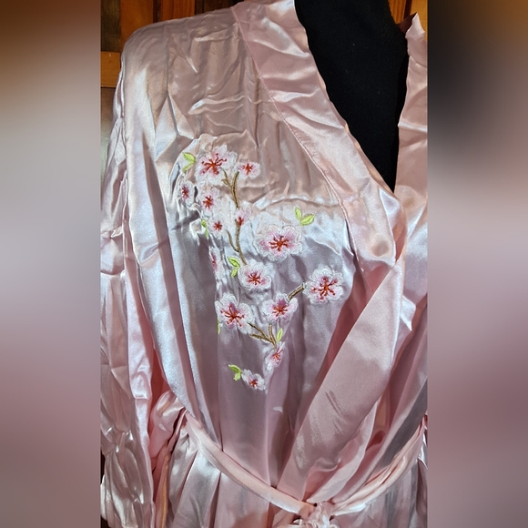 ⚘️NWOT PLANET SPA robe Size OS (L-2X) - Picture 6 of 10